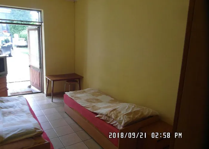 Iwona - Budget With Private Bathrooms Quarto em Acomodações Particulares