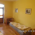 Habitación en casa particular Iwona - Budget With Private Bathrooms