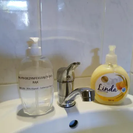 Ubytování v soukromí Iwona Budget - Hostelove With Private Bathrooms *