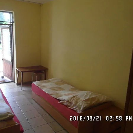 Iwona - Budget With Private Bathrooms ホームステイ