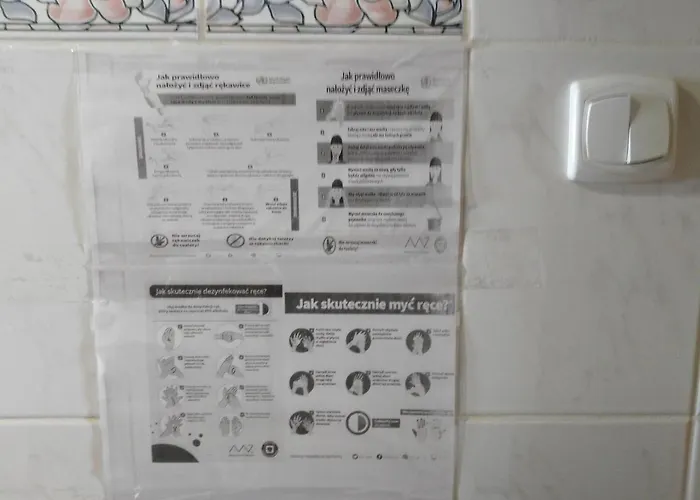 Iwona - Budget With Private Bathrooms *