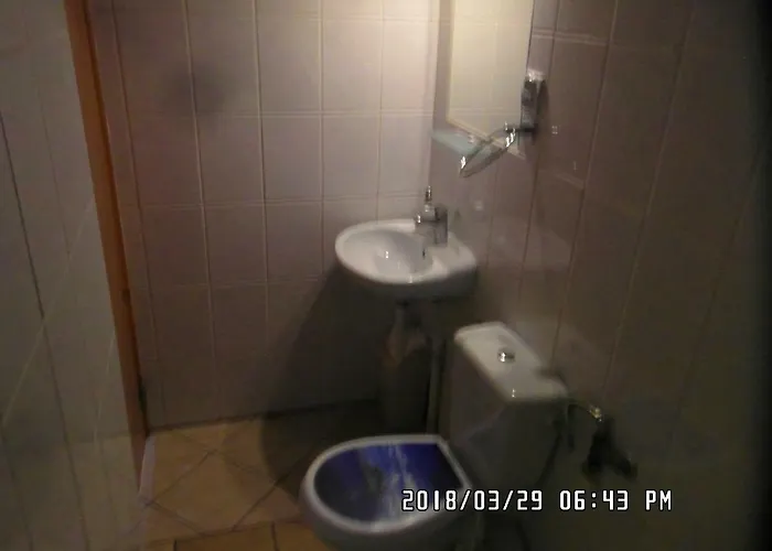 Iwona - Budget With Private Bathrooms Séjour chez l'habitant