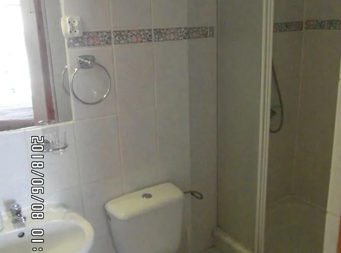 Iwona - Budget With Private Bathrooms منزل للإقامة *