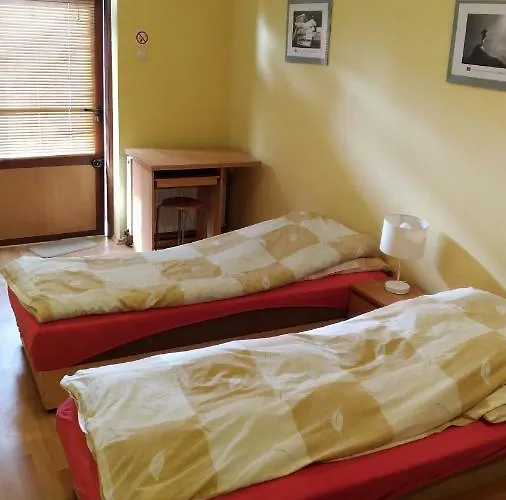 Iwona - Budget With Private Bathrooms Séjour chez l'habitant *